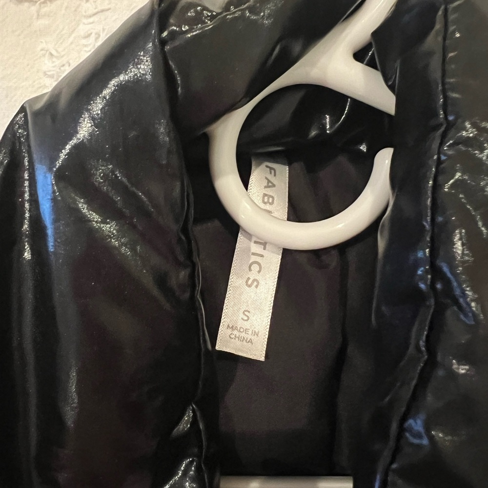 Fabletics Black Puffer - image 8